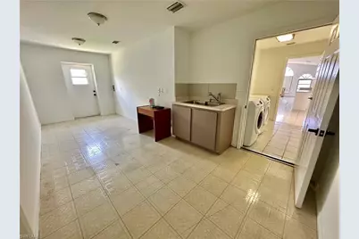 1922 SE 10th Pl, Cape Coral, FL 33990 - Photo 27