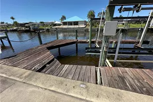 1922 SE 10th Pl, Cape Coral, FL 33990 - Photo 39