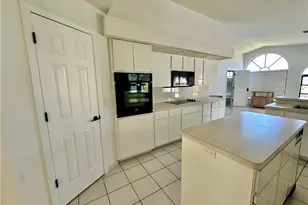 1922 SE 10th Pl, Cape Coral, FL 33990 - Photo 13