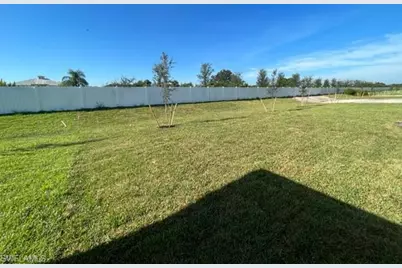 14638 Cantabria Dr, Fort Myers, FL 33905 - Photo 15