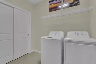 9366 Pocida Ct, Naples, FL 34119 - Photo 25