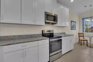 9366 Pocida Ct, Naples, FL 34119 - Photo 7