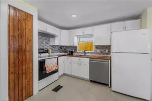 5655 Captain John Smith Loop, North Fort Myers, FL 33917 - Photo 27