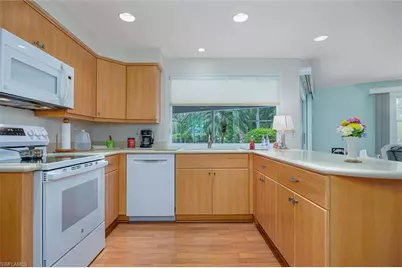 5148 Fairfield Dr, Fort Myers, FL 33919 - Photo 7