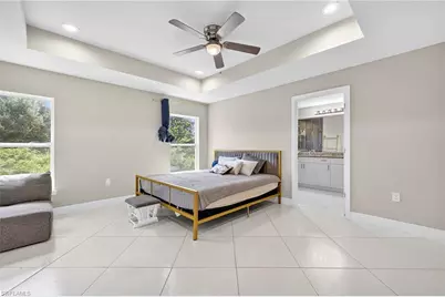 872 Carbon St E, Lehigh Acres, FL 33974 - Photo 13