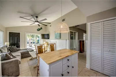 2589 Bayshore Dr, Matlacha, FL 33993 - Photo 15