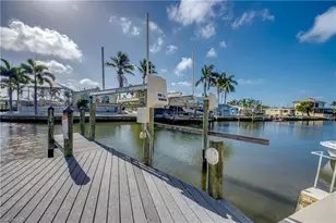 2589 Bayshore Dr, Matlacha, FL 33993 - Photo 35