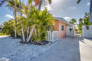 2589 Bayshore Dr, Matlacha, FL 33993 - Photo 47