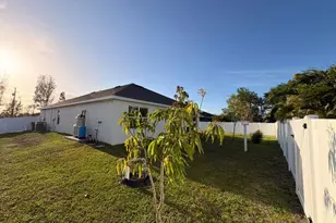 1129 NW 20th Ave, Cape Coral, FL 33993 - Photo 3
