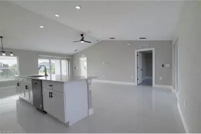 111 NW 19th Pl, Cape Coral, FL 33993 - Photo 5