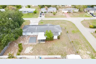 220 Punta Alta Ct, Lehigh Acres, FL 33936 - Photo 39