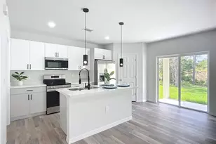 912 Anthony St E, Lehigh Acres, FL 33974 - Photo 3