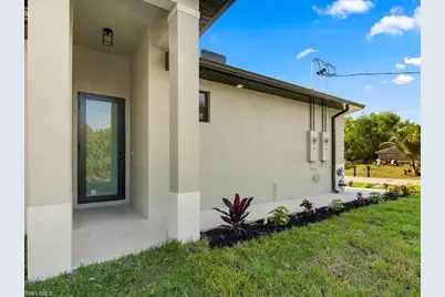 5208 28th St SW, Lehigh Acres, FL 33973 - Photo 3