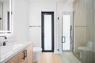 813 NW 8th Terrace, Cape Coral, FL 33993 - Photo 23