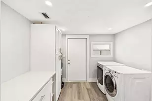 567 13th St N, Naples, FL 34102 - Photo 7