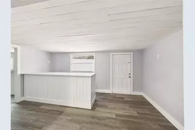 567 13th St N, Naples, FL 34102 - Photo 15