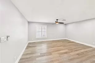 567 13th St N, Naples, FL 34102 - Photo 17