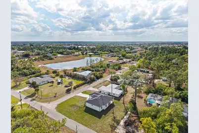 735 Chavers St, Lehigh Acres, FL 33974 - Photo 5