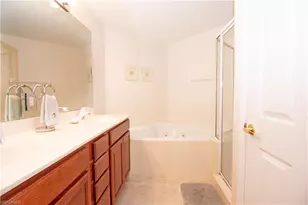 10010 Sky View Way, Fort Myers, FL 33913 - Photo 11