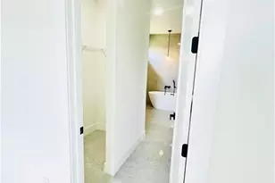 1422 NE 20th St, Cape Coral, FL 33909 - Photo 11