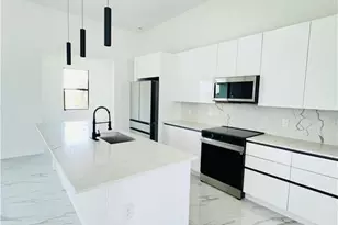 1422 NE 20th St, Cape Coral, FL 33909 - Photo 9