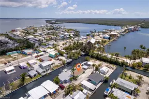 2647 Pine St, Matlacha, FL 33993 - Photo 37