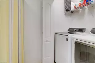 10390 Washingtonia Palm Way, Fort Myers, FL 33966 - Photo 21