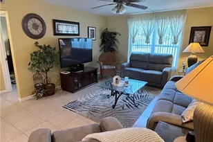 2526 SE 16th Pl, Cape Coral, FL 33904 - Photo 7