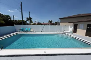 2526 SE 16th Pl, Cape Coral, FL 33904 - Photo 21