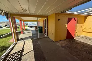 537 SE 6th Pl, Cape Coral, FL 33990 - Photo 7