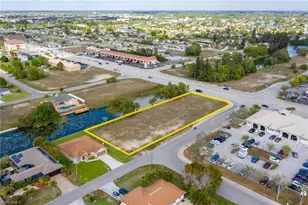 1531 NE 2nd St, Cape Coral, FL 33909 - Photo 1