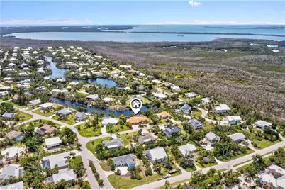 9421 Moonlight Dr, Sanibel, FL 33957 - Photo 3