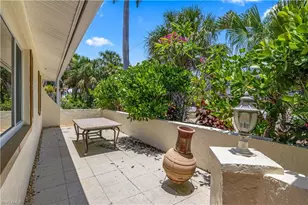 9421 Moonlight Dr, Sanibel, FL 33957 - Photo 7