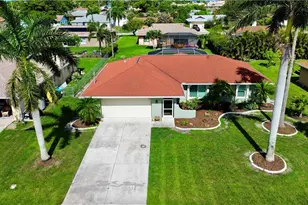 210 SE 1st Pl, Cape Coral, FL 33990 - Photo 21