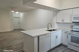 8424 Bernwood Cove Loop, Fort Myers, FL 33966 - Photo 7