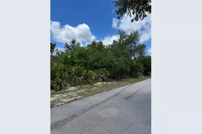 1505 Euclid Ave, Lehigh Acres, FL 33972 - Photo 3