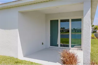 8792 Cascade Price Cir, North Fort Myers, FL 33917 - Photo 23