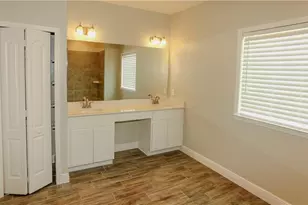 8792 Cascade Price Cir, North Fort Myers, FL 33917 - Photo 15