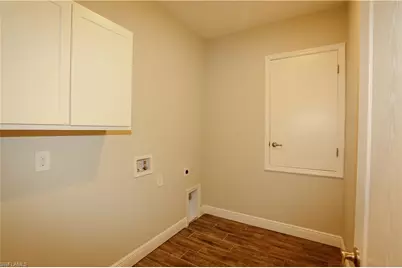 8792 Cascade Price Cir, North Fort Myers, FL 33917 - Photo 9