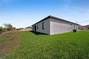 1320 NE 20th St, Cape Coral, FL 33909 - Photo 43