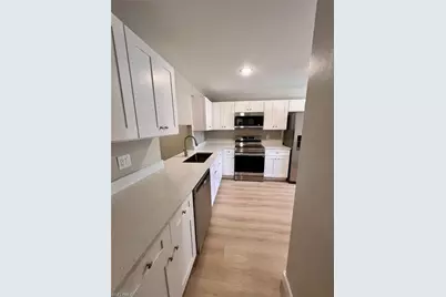 4102 SE 19th Pl #3, Cape Coral, FL 33904 - Photo 5