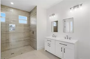 3425 NE 14th Pl, Cape Coral, FL 33909 - Photo 15