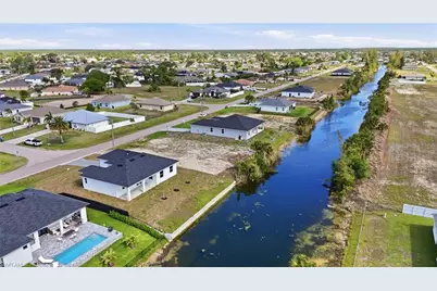 3425 NE 14th Pl, Cape Coral, FL 33909 - Photo 31