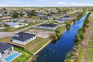 3425 NE 14th Pl, Cape Coral, FL 33909 - Photo 31