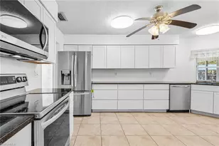 93 Glenmont Dr W, North Fort Myers, FL 33917 - Photo 9