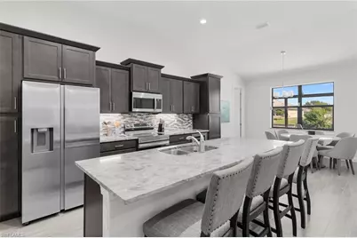 635 NE 7th Ter, Cape Coral, FL 33909 - Photo 13