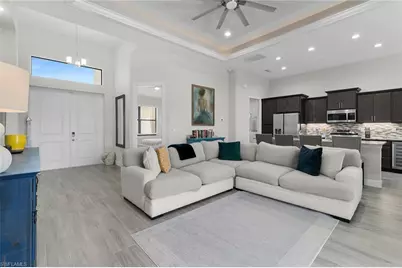 635 NE 7th Ter, Cape Coral, FL 33909 - Photo 5