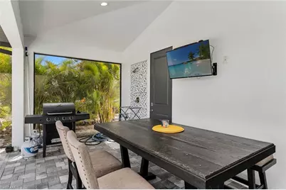 635 NE 7th Ter, Cape Coral, FL 33909 - Photo 29