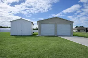 517 Peerless Cir, Lehigh Acres, FL 33974 - Photo 3