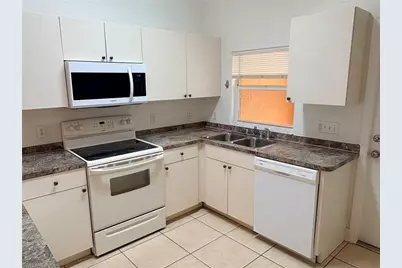 3824 SW 8th Pl, Cape Coral, FL 33914 - Photo 3